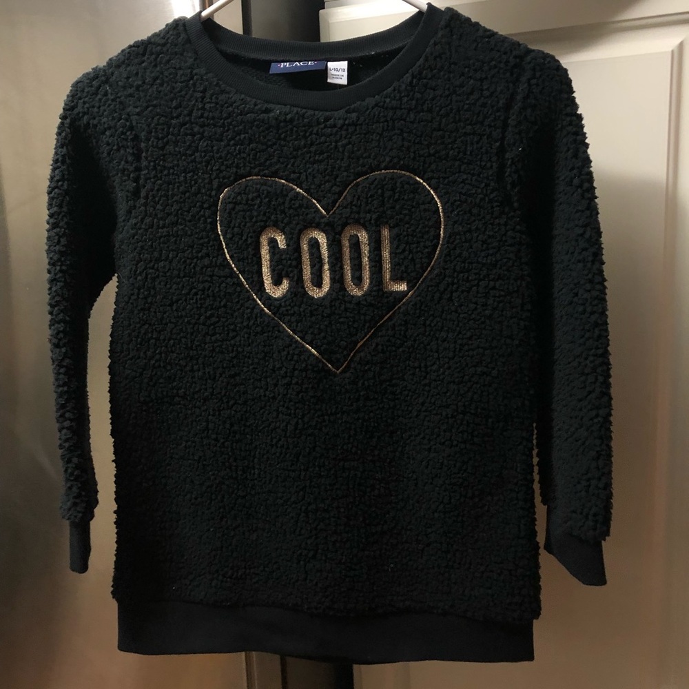 CUTE BLACK SWEATER 😍❤️